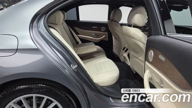 Mercedes-Benz E-Class W213 — Фото автомобиля 18