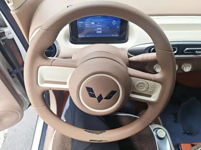Wuling Hongguang Mini EV — Фото автомобиля 10