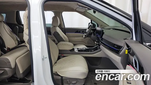 Kia Carnival Generation 4 — Фото автомобиля 11