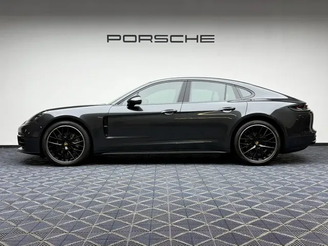 Porsche Panamera — Фото автомобиля 10