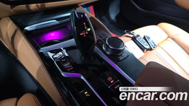 BMW 5 Series G30 — Фото автомобиля 12