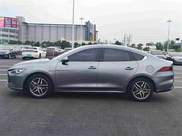 BYD Qin PLUS — Фото автомобиля 3