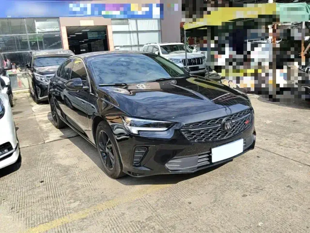 Buick Regal — Фото автомобиля 3