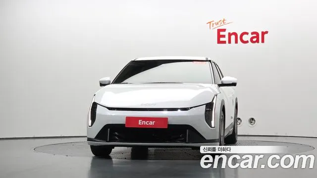 Kia EV4 — Фото автомобиля 3
