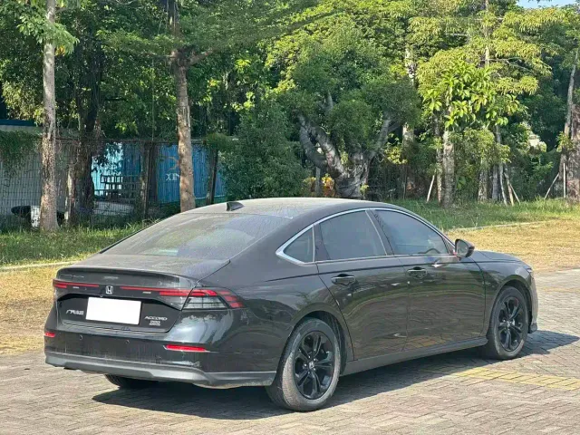 Honda Accord — Фото автомобиля 9
