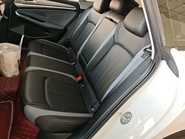 Volkswagen Lamando — Фото автомобиля 16