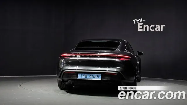 Porsche Taycan Taycan Khan — Фото автомобиля 4