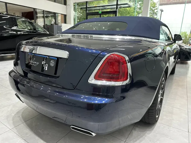 Rolls-Royce Dawn — Фото автомобиля 12