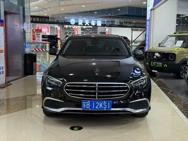 Mercedes-Benz E-Class — Фото автомобиля 2