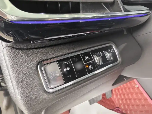 Buick Envision Plus 2025 Enclave Plus 28T 2WD Platinum Edition — Фото автомобиля 9
