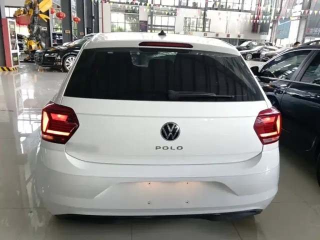 Volkswagen Polo — Фото автомобиля 5