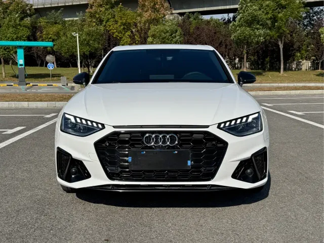 Audi A4L — Фото автомобиля 2