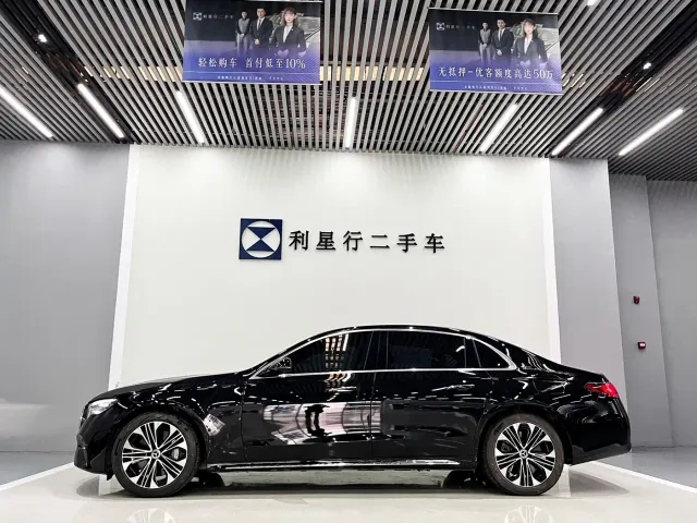Mercedes-Benz E-Class — Фото автомобиля 8