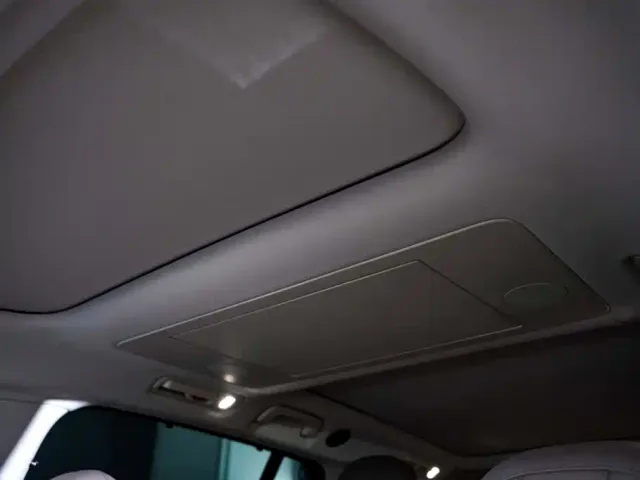 Li Auto i8 — Фото автомобиля 26