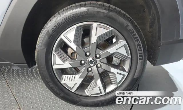 KGM Torres EVX — Фото автомобиля 6