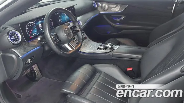 Mercedes-Benz E-Class — Фото автомобиля 14