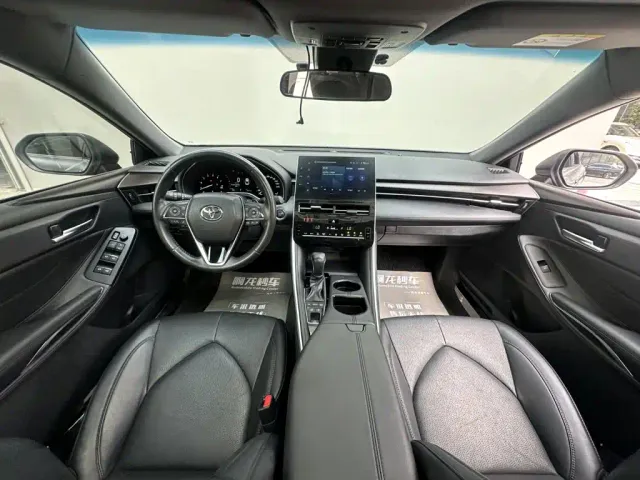 Toyota Avalon — Фото автомобиля 6