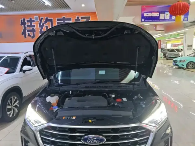 Ford Edge — Фото автомобиля 19