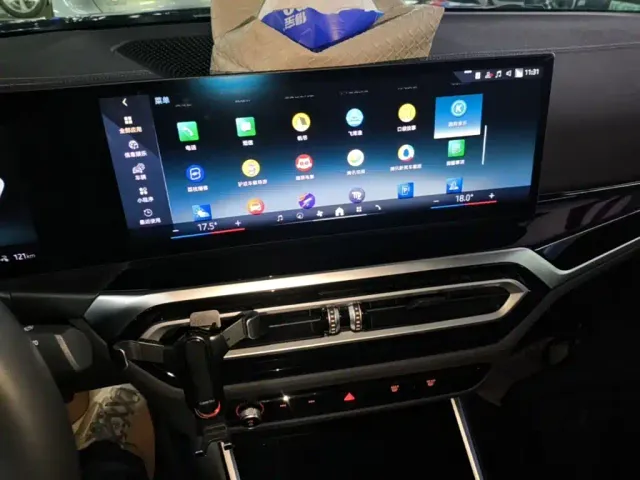 BMW i3 — Фото автомобиля 12
