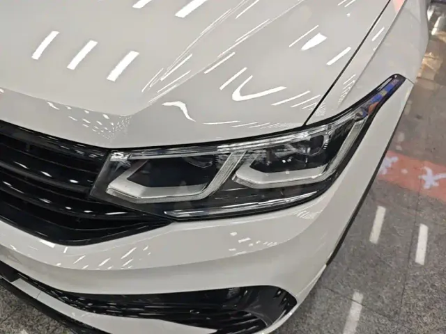 Volkswagen Tiguan L — Фото автомобиля 23