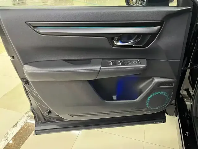 Honda Honda CR-V 2023 240TURBO 2WD Premium Edition 7-Seater — Фото автомобиля 5