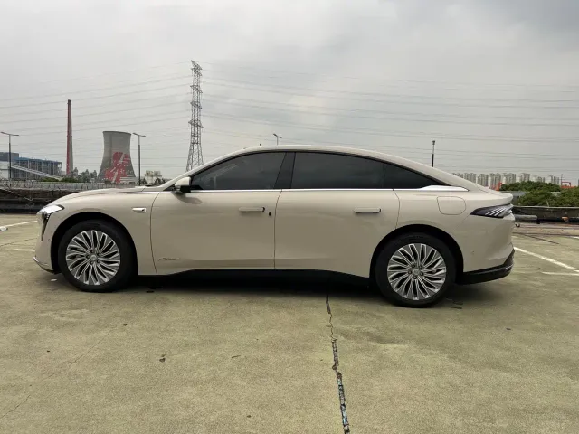 Buick Zenith Sedan 2025 Model Base Version — Фото автомобиля 3
