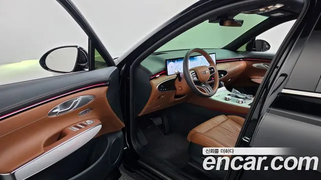 Genesis GV70 — Фото автомобиля 15