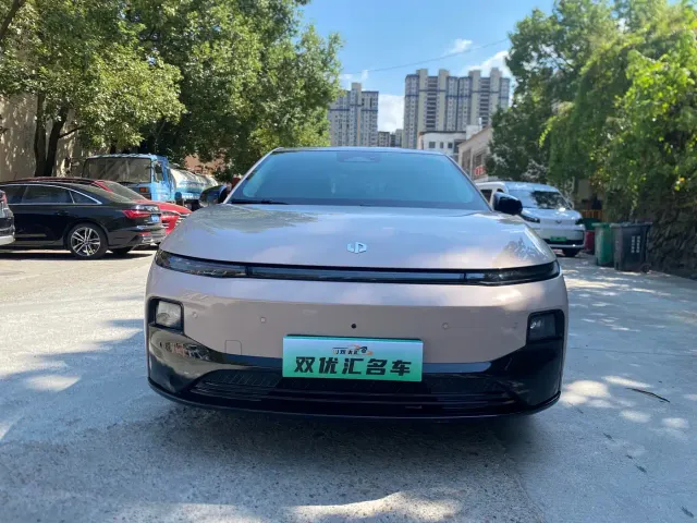 Leapmotor B01 — Фото автомобиля 2