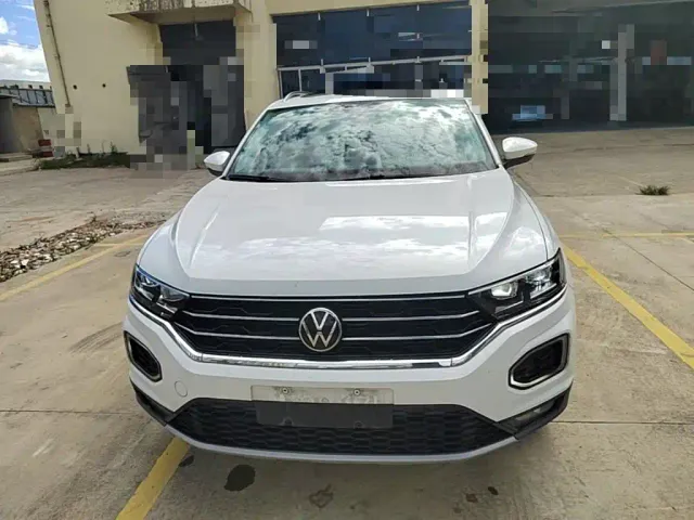 Volkswagen T-Roc — Фото автомобиля 2