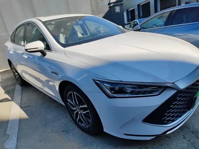 BYD Qin PLUS — Фото автомобиля 3