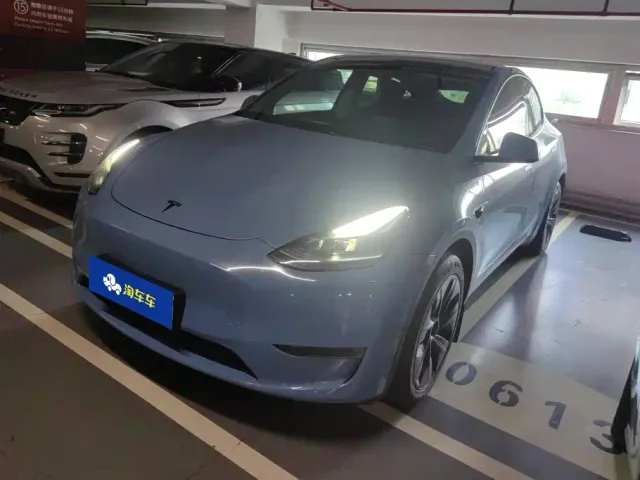 Фотография автомобиля — Tesla Model Y
