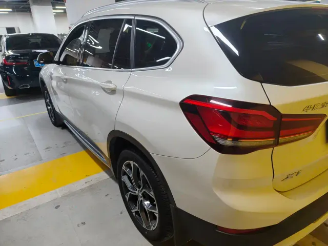 BMW X1 — Фото автомобиля 12