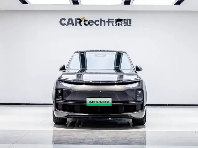 Li Auto L8 — Фото автомобиля 3