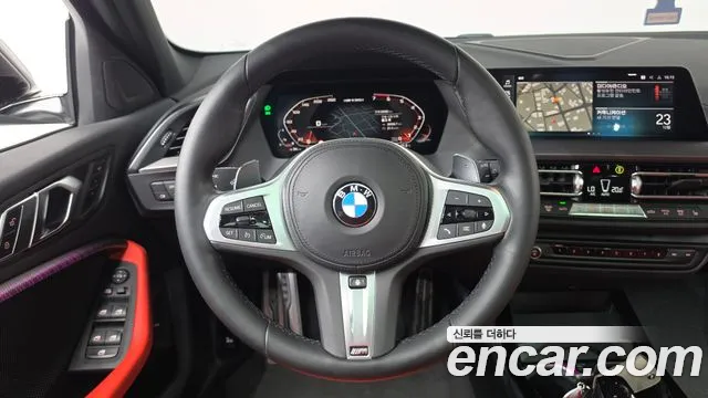 BMW 1 Series F40 — Фото автомобиля 19