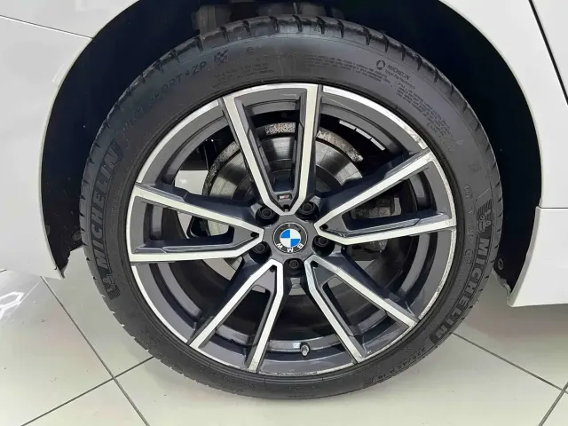 BMW 3 Series — Фото автомобиля 21