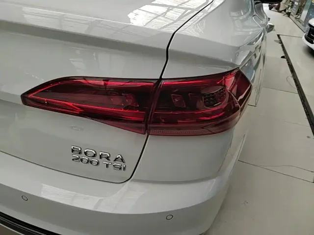 Volkswagen Bora — Фото автомобиля 7