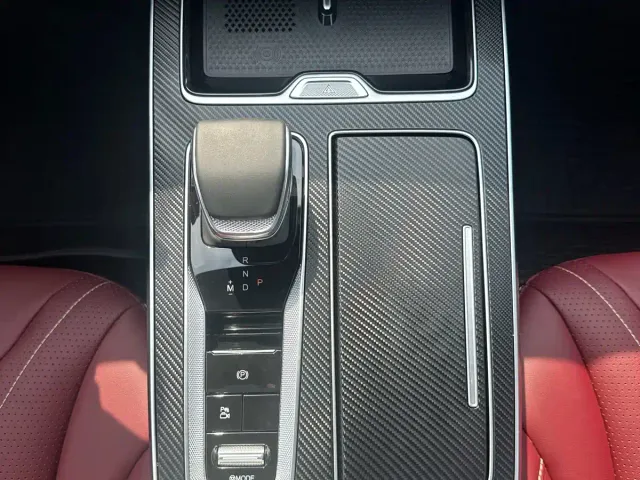 Hongqi HS5 — Фото автомобиля 13