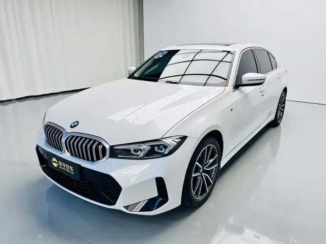 Фотография автомобиля — BMW 3 Series