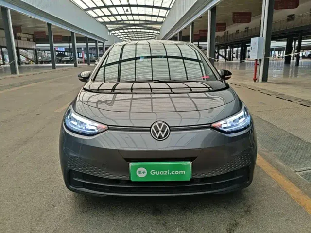 Volkswagen ID.3 — Фото автомобиля 2