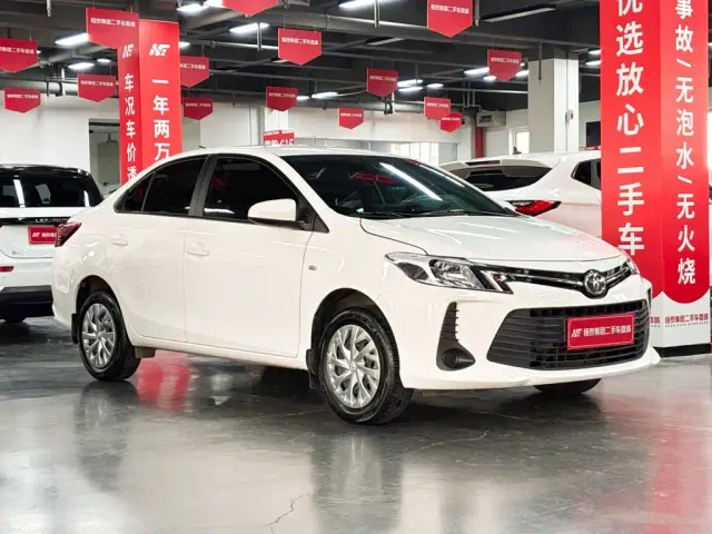 Toyota Vios — Фото автомобиля 3