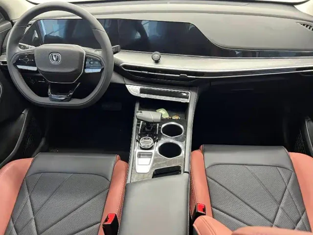 Changan Eado — Фото автомобиля 15