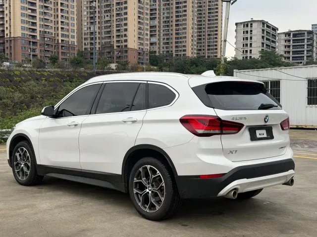 BMW X1 — Фото автомобиля 11