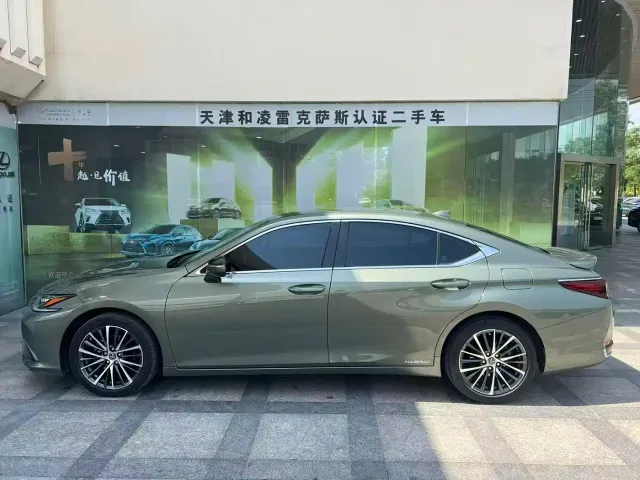 Lexus ES — Фото автомобиля 3