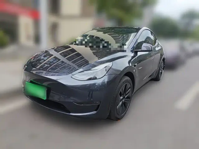 Фотография автомобиля — Tesla Model Y