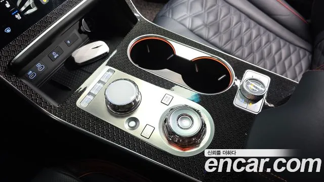 Genesis GV80 — Фото автомобиля 8