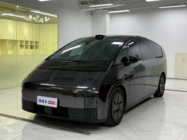 Фотография автомобиля — Li Auto MEGA