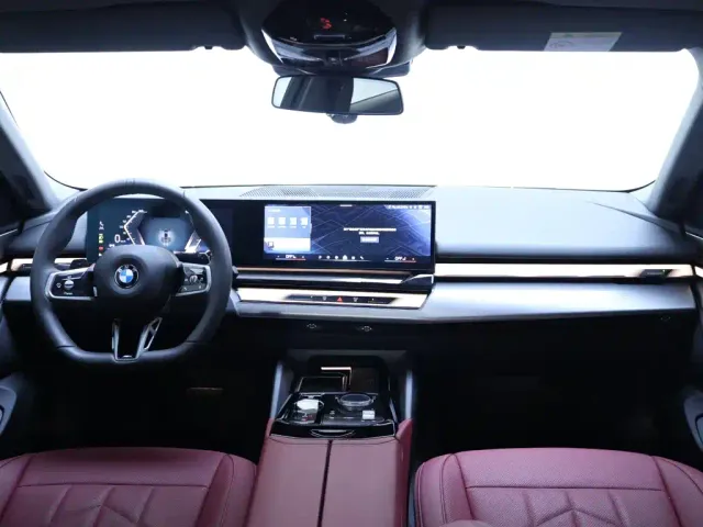 BMW 5 Series — Фото автомобиля 13