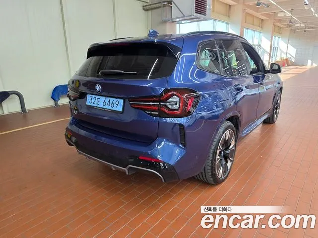 BMW iX3 G08 (2020–2024) — Фото автомобиля 4