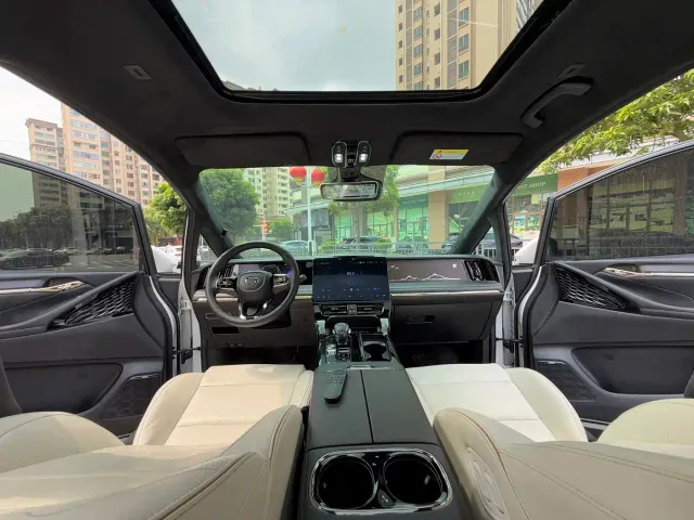 GAC Trumpchi M8 — Фото автомобиля 30