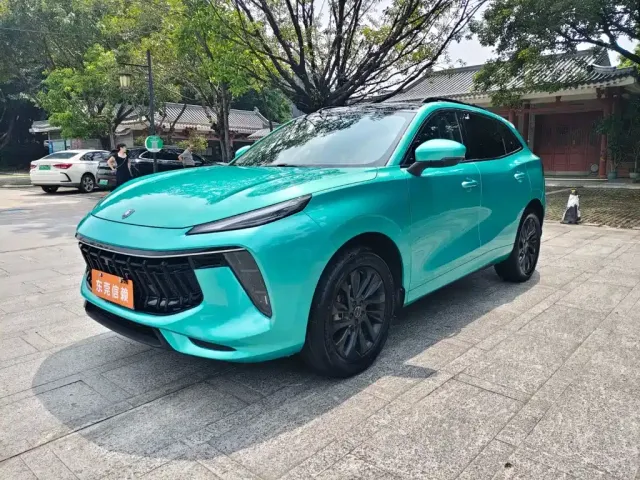 Фотография автомобиля — Forthing T5 Evo